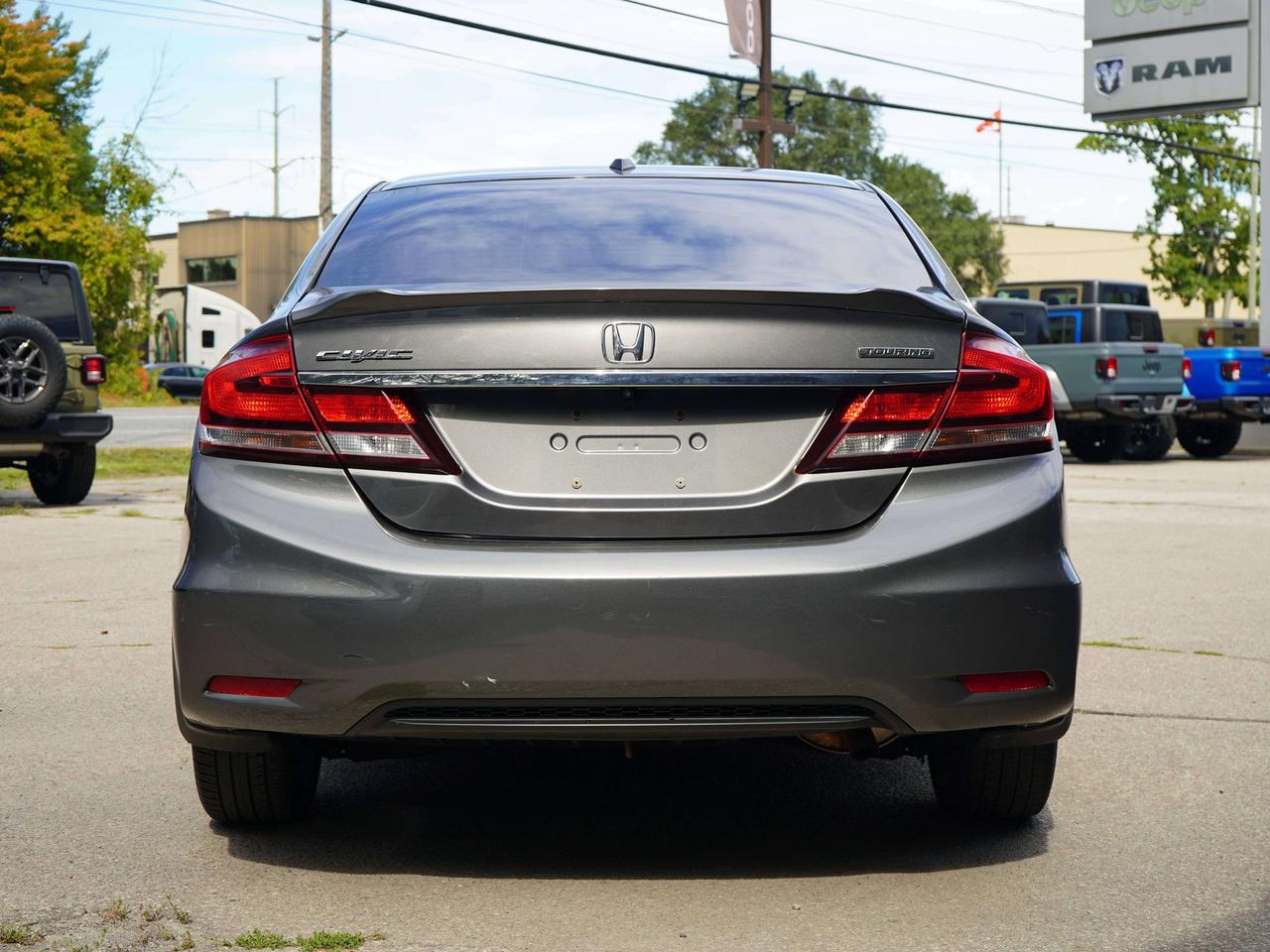2013 Honda Civic TOURING, FWD, NAVI, HEATED SEATS Photo