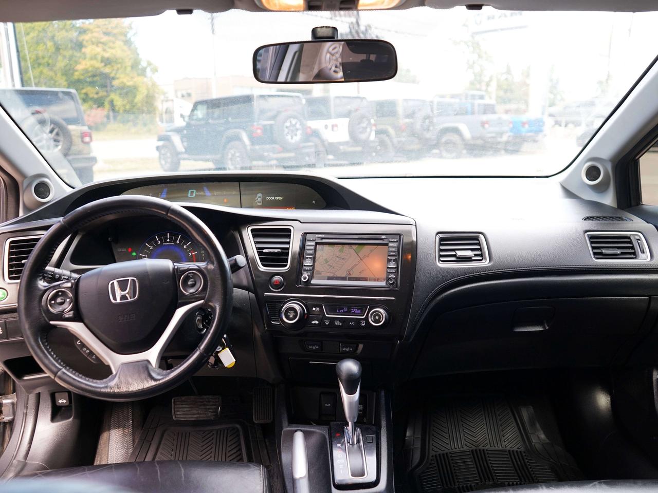 2013 Honda Civic TOURING, FWD, NAVI, HEATED SEATS Photo