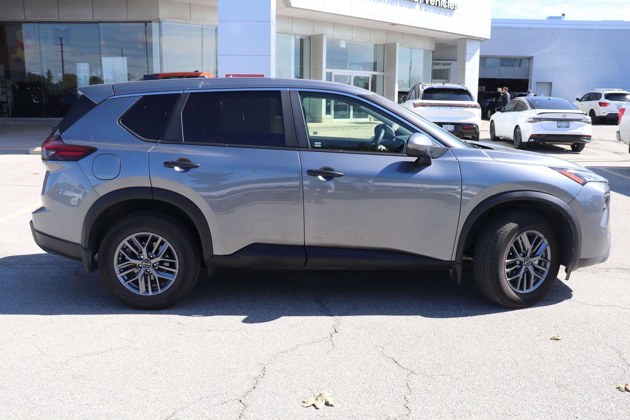 2026 Nissan Rogue S AWD CLEAN CARFAX LOW KMS CARPLAY HEATED SEATS Photo