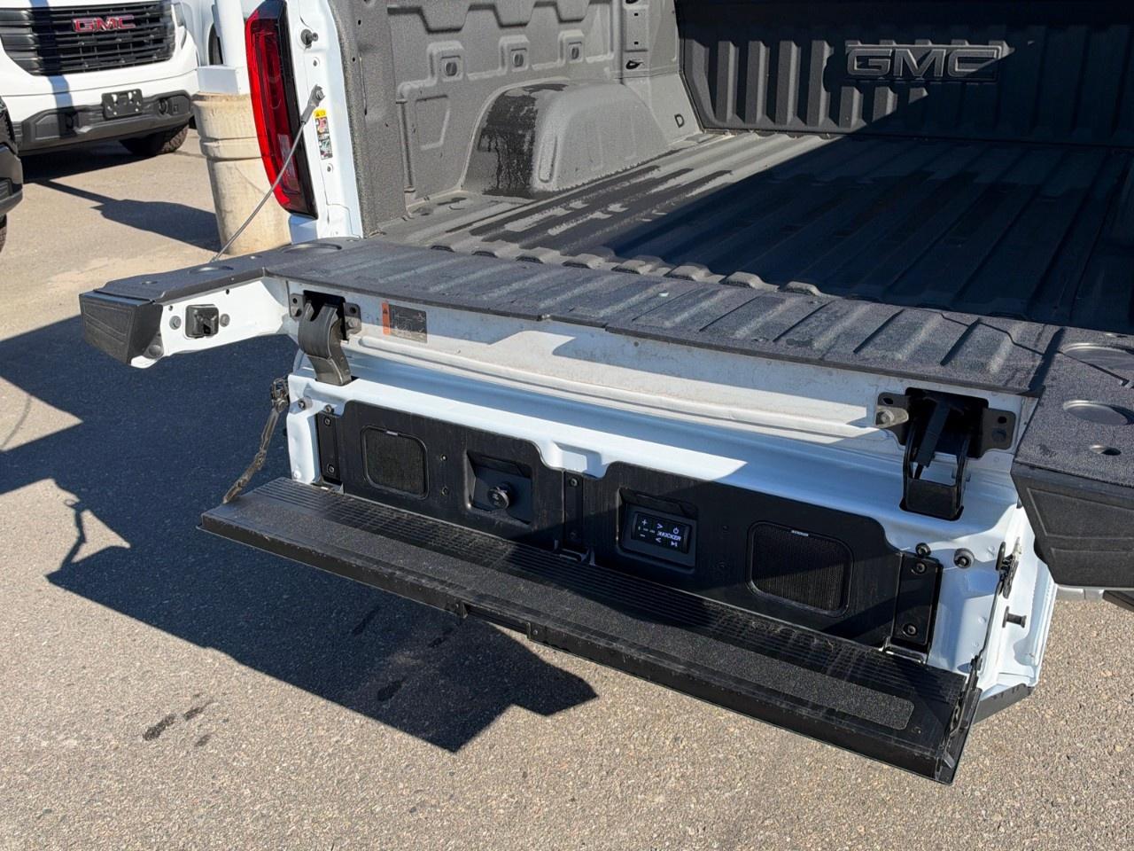 2026 GMC Sierra 1500 Crew Cab Short Box 4-Wheel Drive Denali Ultimate Photo