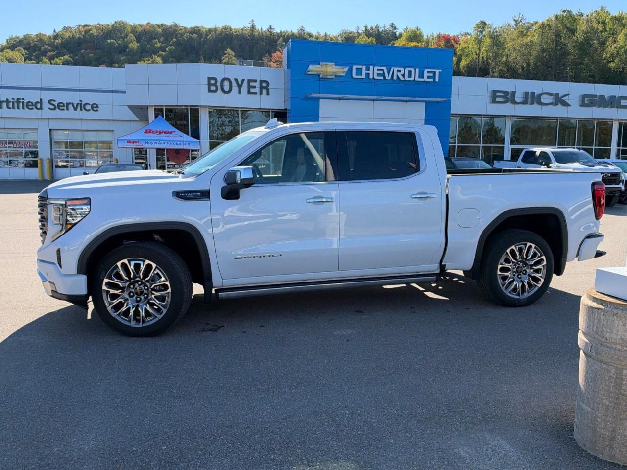 2026 GMC Sierra 1500 Crew Cab Short Box 4-Wheel Drive Denali Ultimate Photo