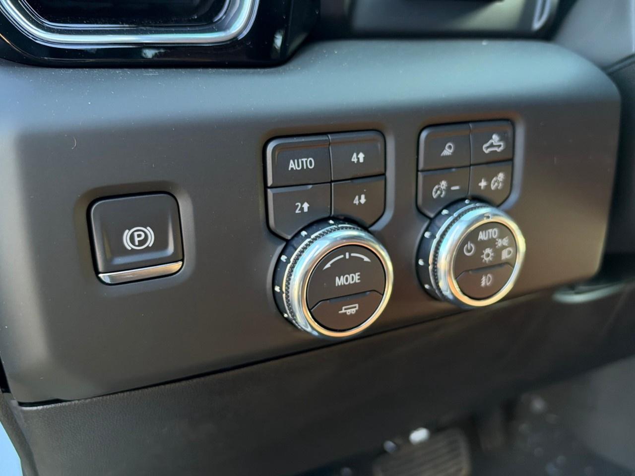 2026 GMC Sierra 1500 Crew Cab Short Box 4-Wheel Drive Denali Ultimate Photo