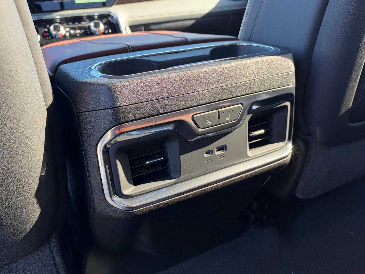 2026 GMC Sierra 1500 Crew Cab Short Box 4-Wheel Drive Denali Ultimate Photo