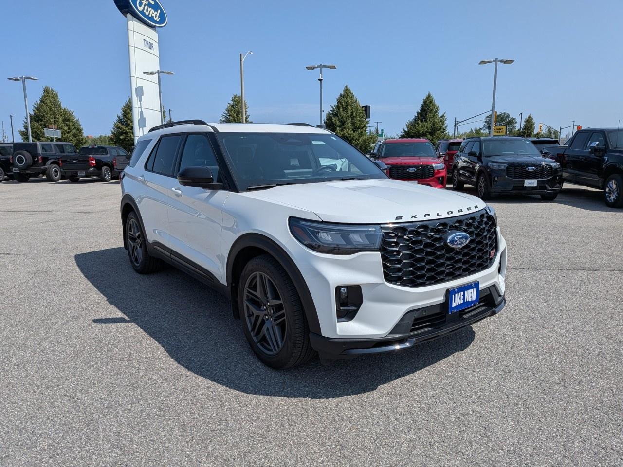 2025 Ford Explorer ST 4WD Photo