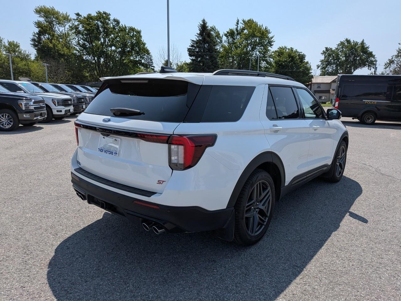 2025 Ford Explorer ST 4WD Photo