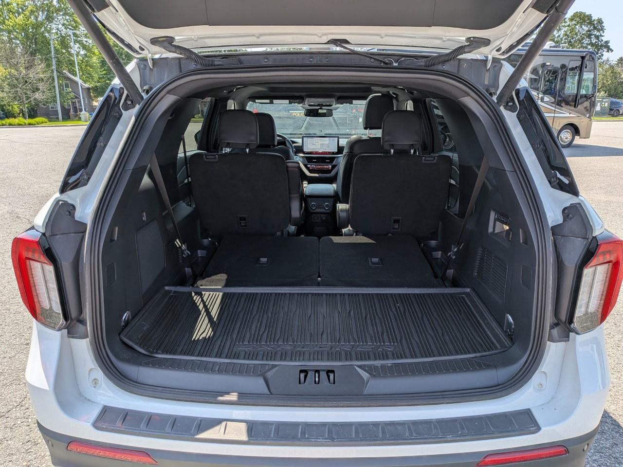 2025 Ford Explorer ST 4WD Photo