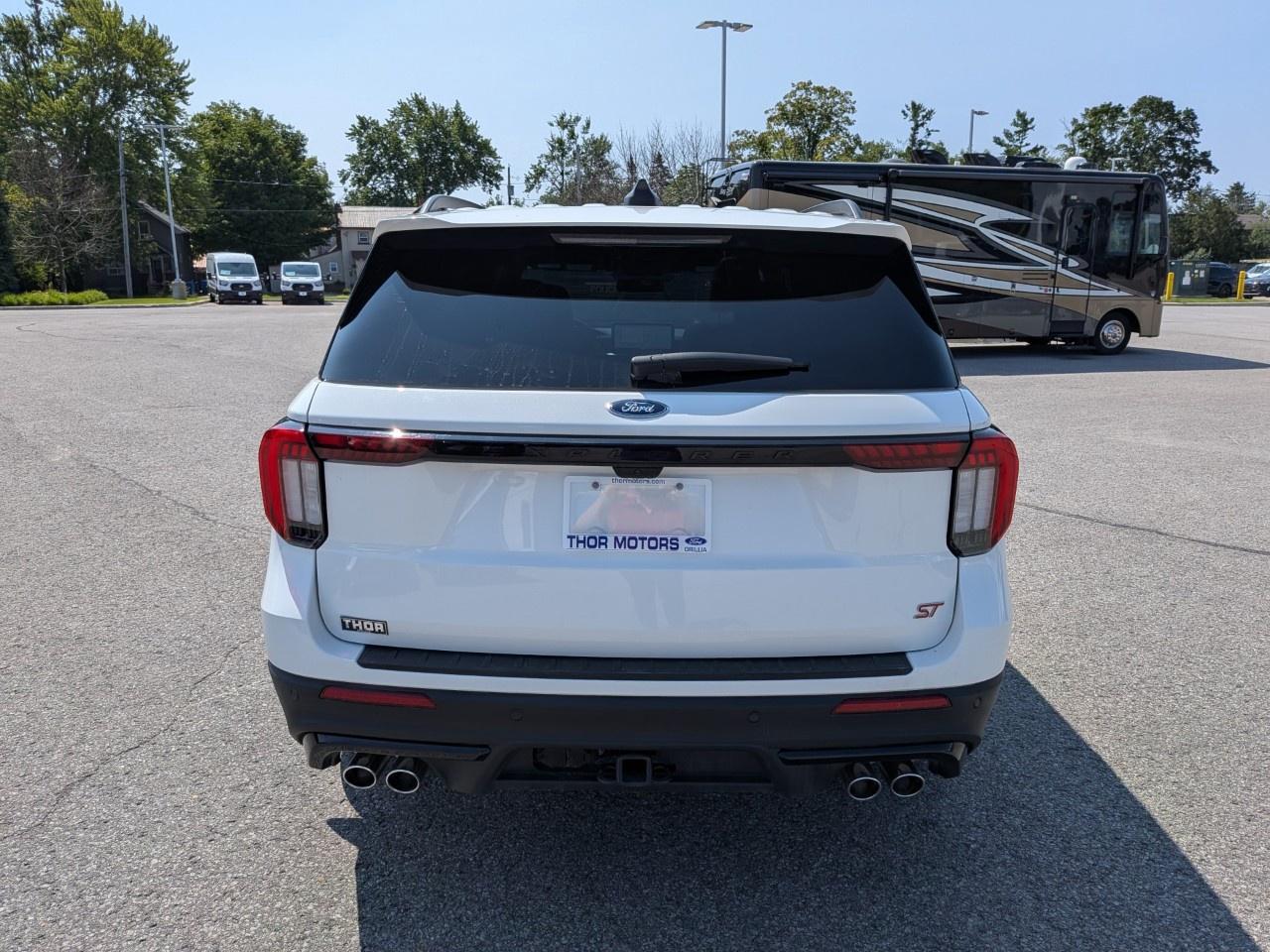 2025 Ford Explorer ST 4WD Photo