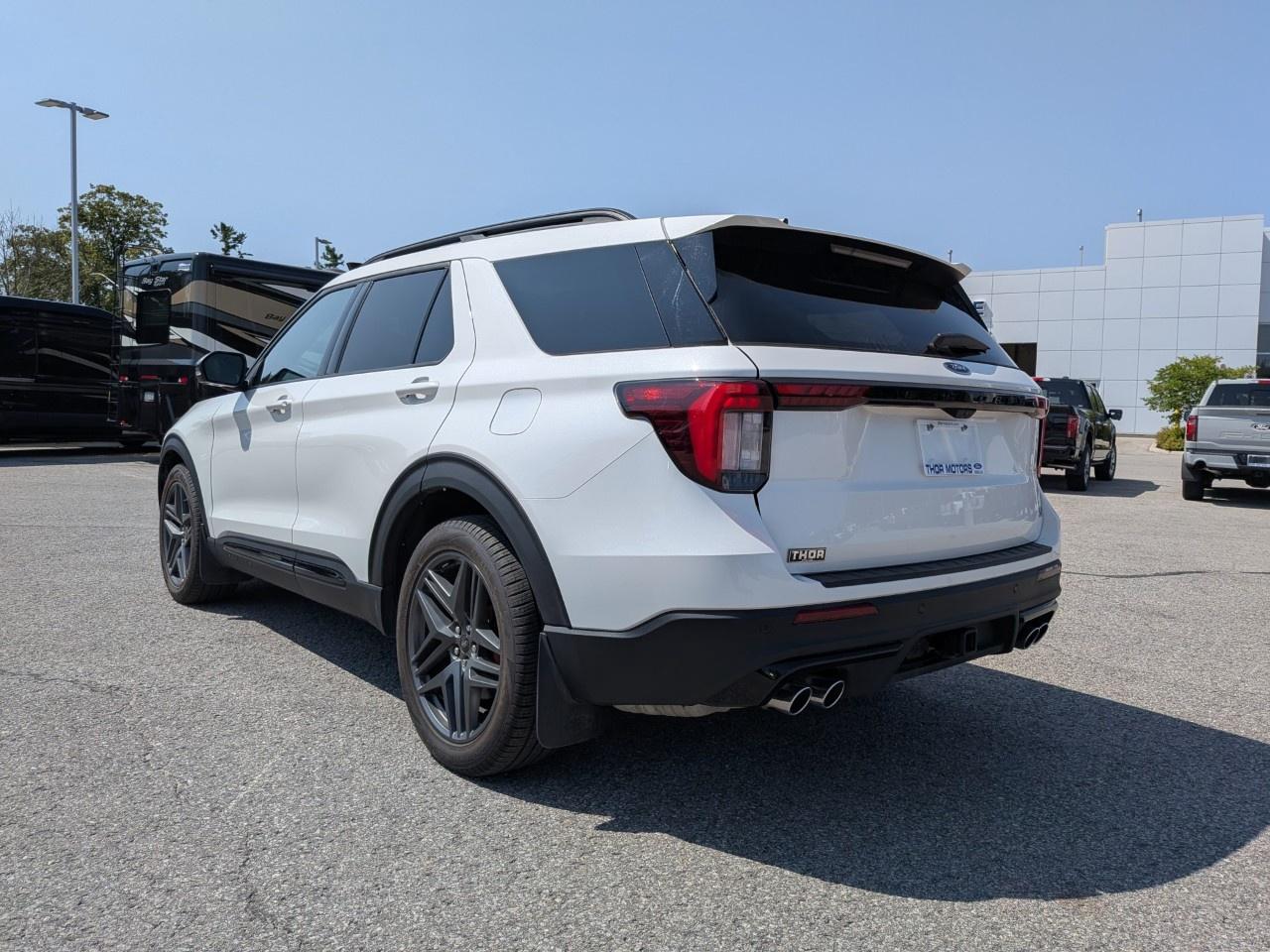 2025 Ford Explorer ST 4WD Photo