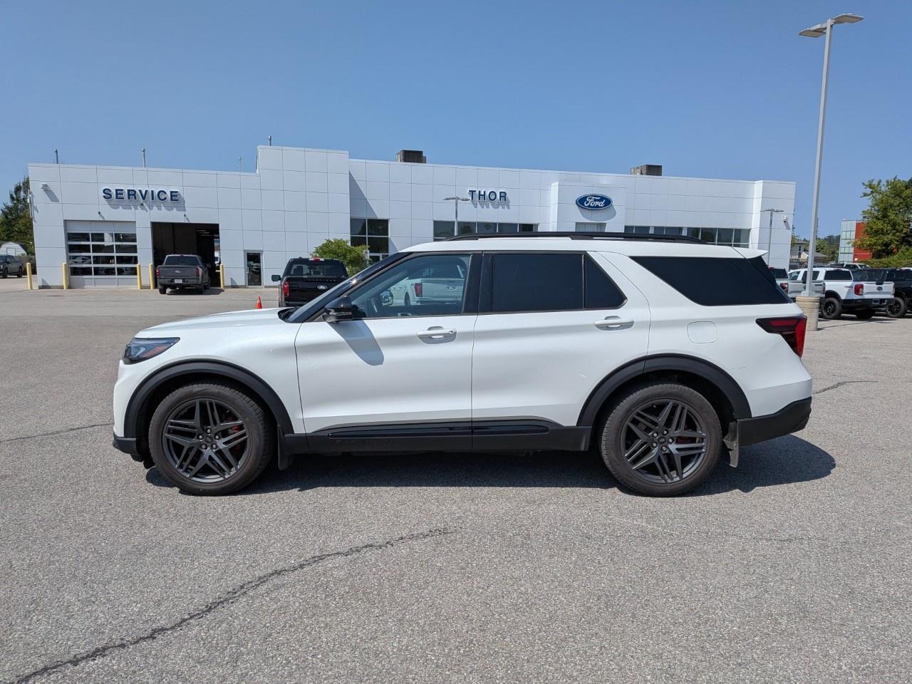 2025 Ford Explorer ST 4WD Photo