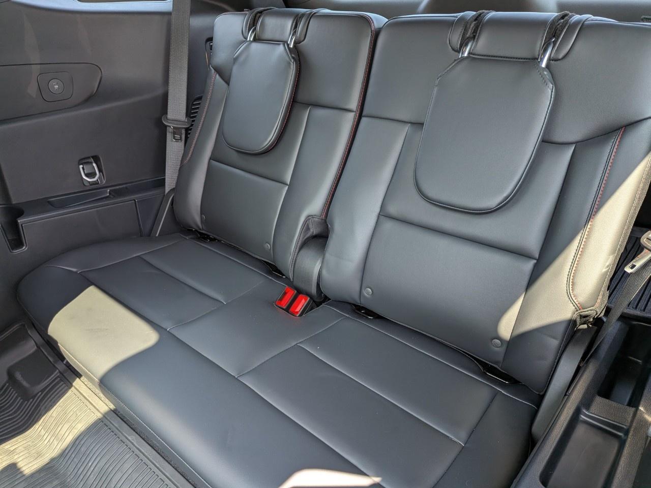 2025 Ford Explorer ST 4WD Photo