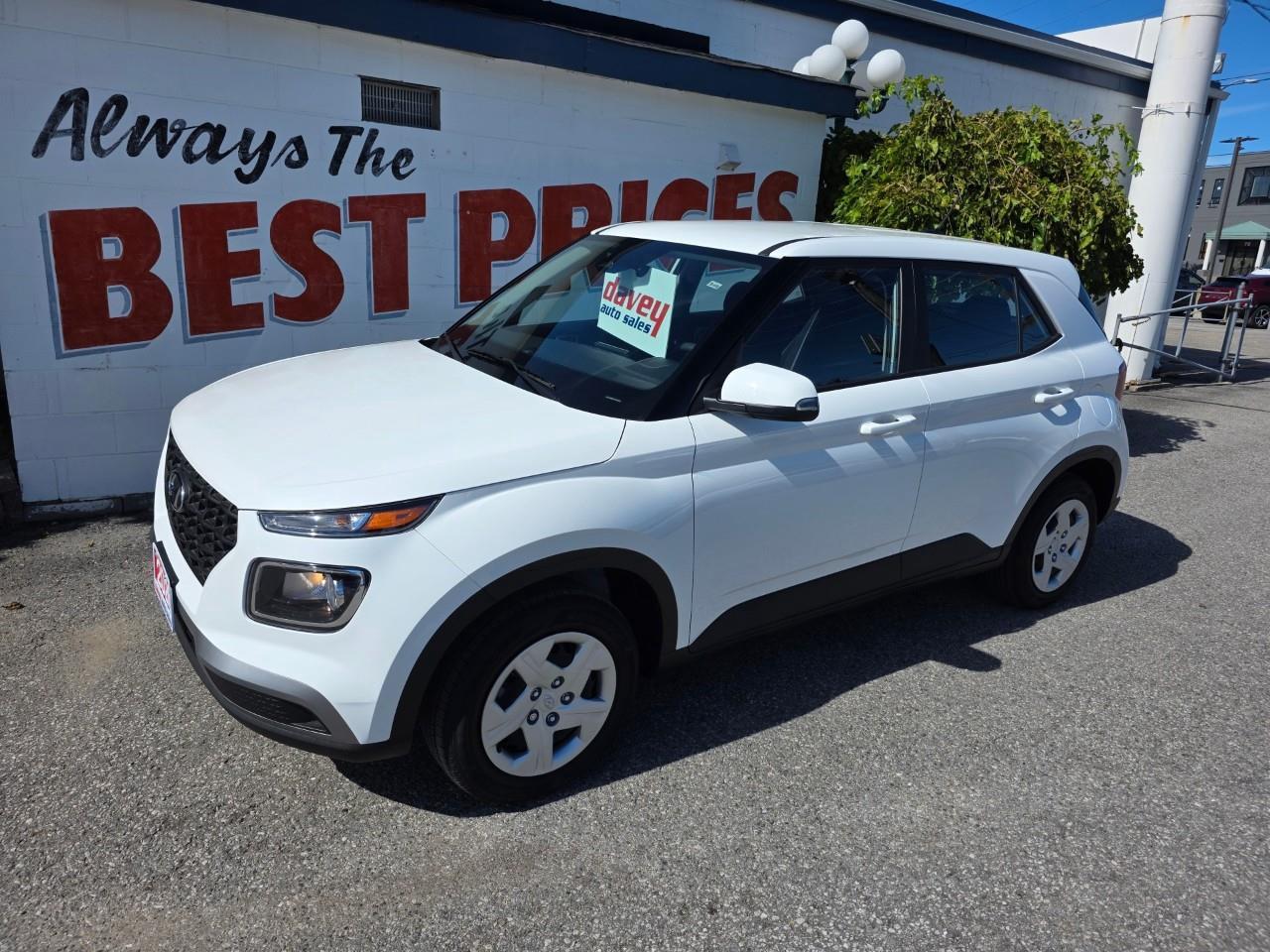 2026 Hyundai Venue Essential 4dr Front-Wheel Drive Photo