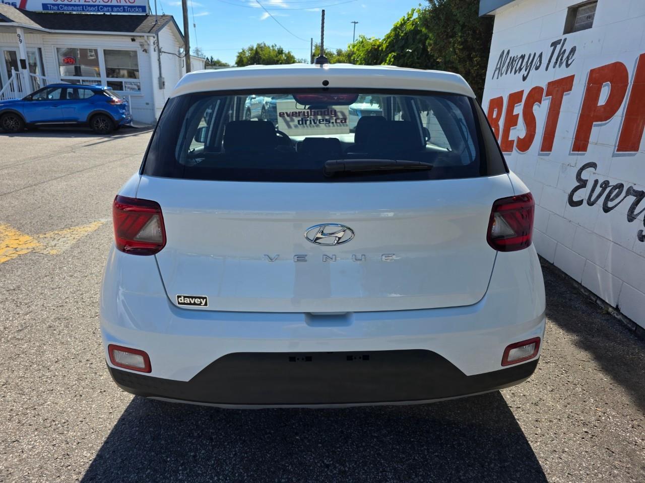 2026 Hyundai Venue Essential 4dr Front-Wheel Drive Photo