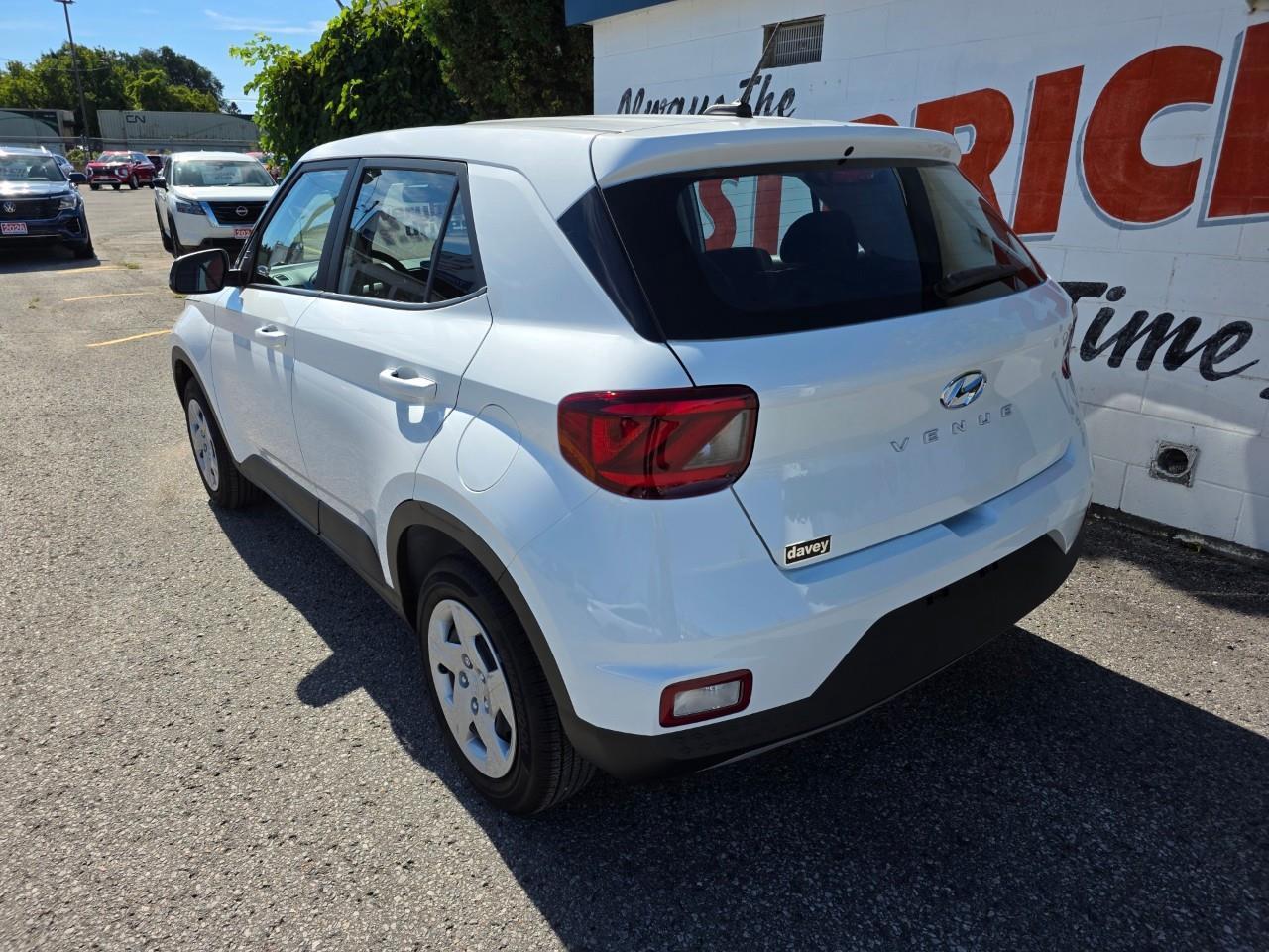 2026 Hyundai Venue Essential 4dr Front-Wheel Drive Photo