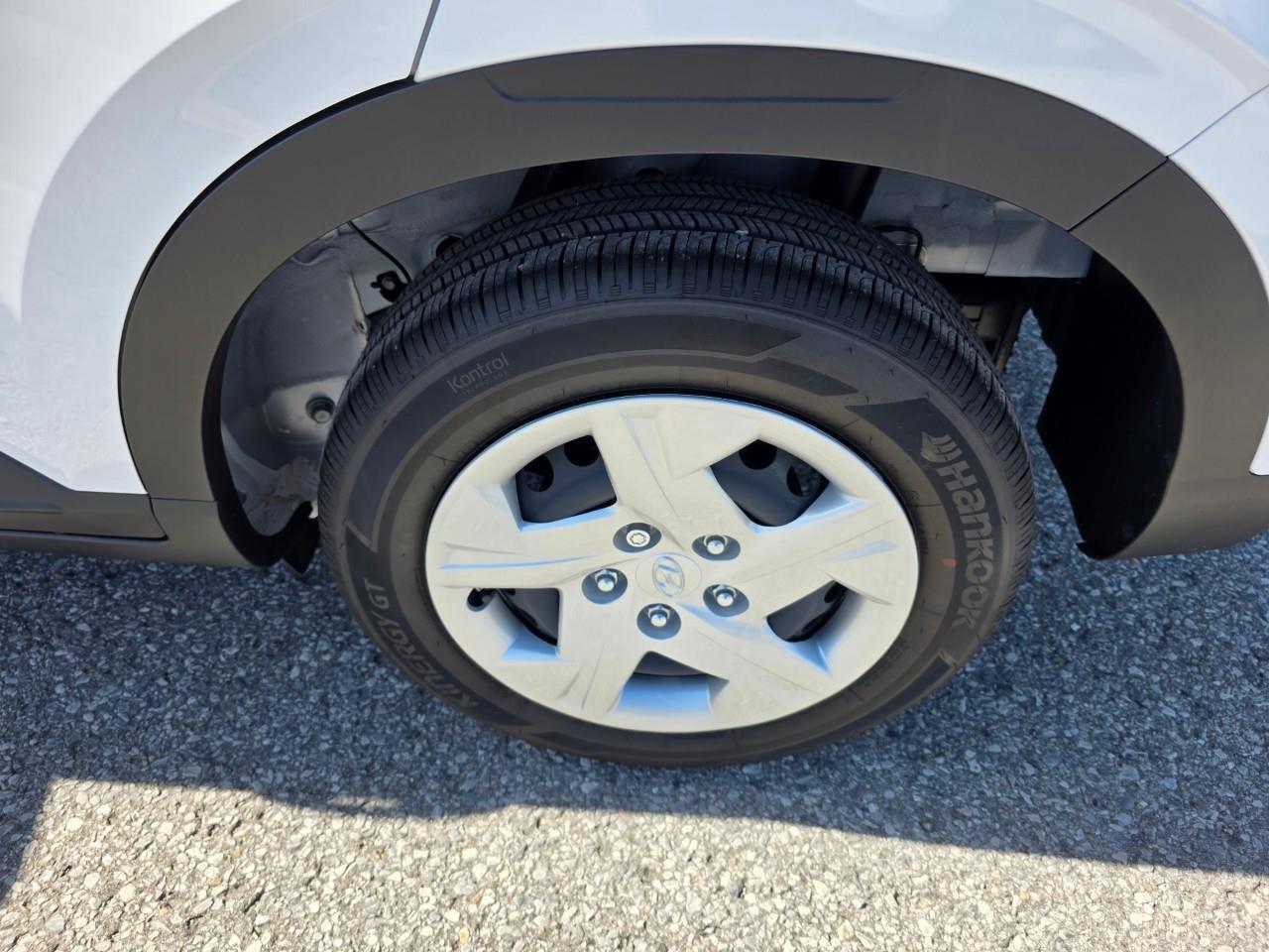 2026 Hyundai Venue Essential 4dr Front-Wheel Drive Photo