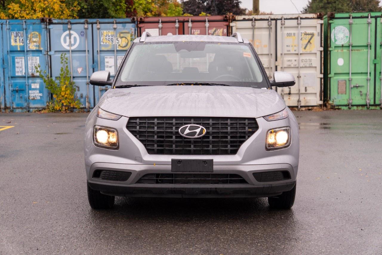 2025 Hyundai Venue Preferred IVT Photo5