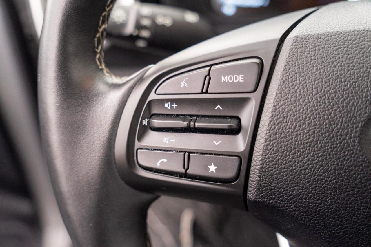 2025 Hyundai Venue Preferred IVT Photo