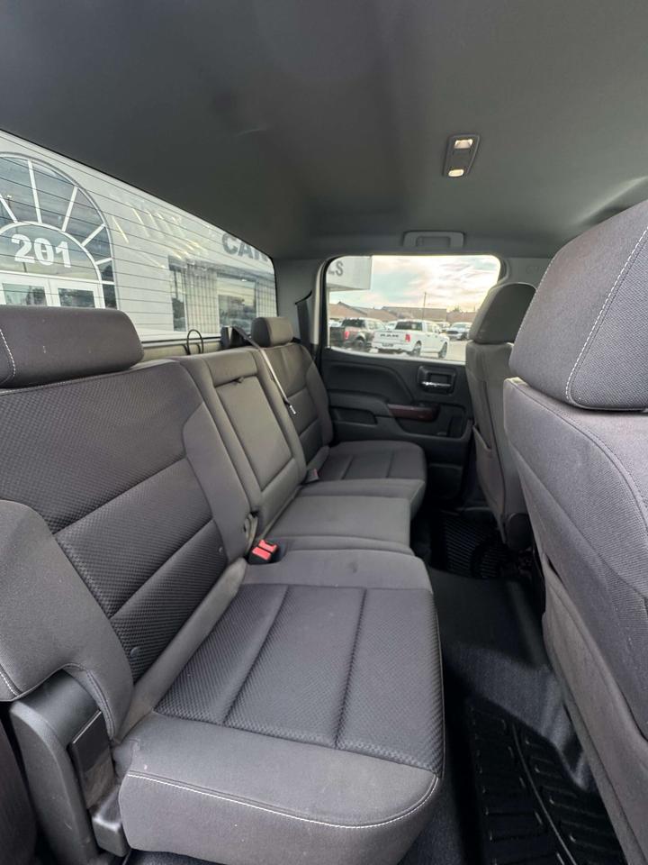 2017 GMC Sierra 1500 4WD Crew Cab 143.5 SLE Photo