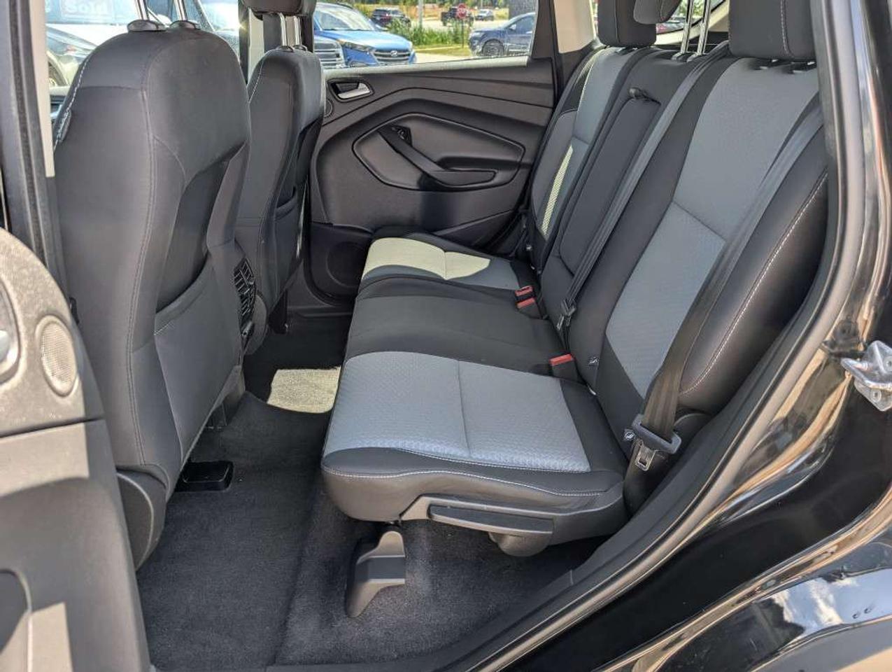 2017 Ford Escape SE 4WD   NAVI   CAMERA   HTD SEATS Photo