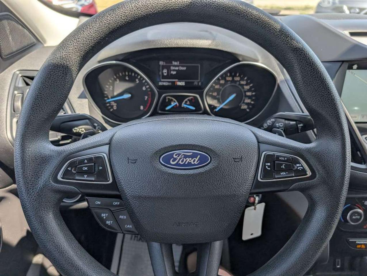 2017 Ford Escape SE 4WD   NAVI   CAMERA   HTD SEATS Photo