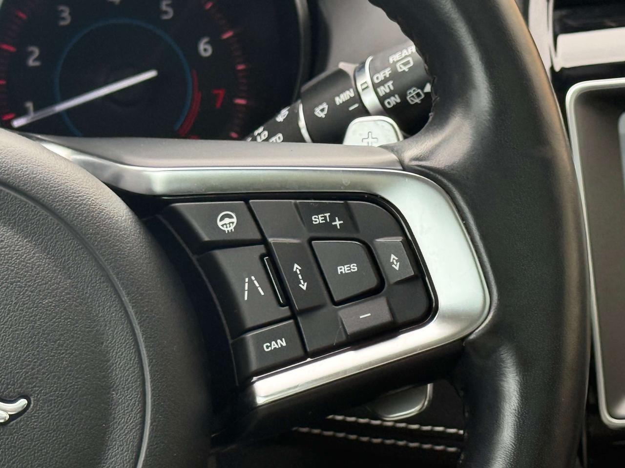 2019 Jaguar F-PACE No Accidents l 25T l R-Design l Prestige l AWD l Photo