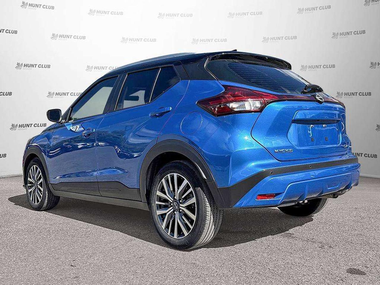 2023 Nissan Kicks SV   Apple Car Play   Android Auto   Heated Seats Photo