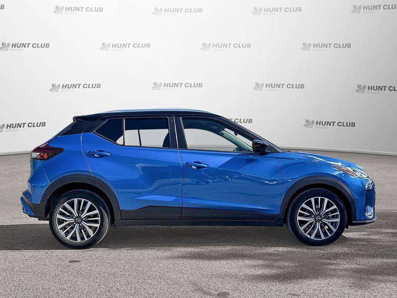 2023 Nissan Kicks SV   Apple Car Play   Android Auto   Heated Seats Photo
