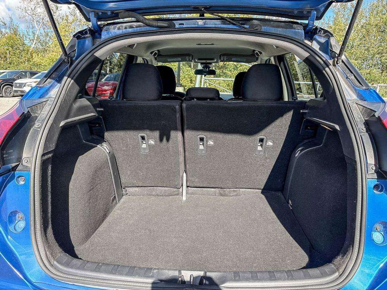 2023 Nissan Kicks SV   Apple Car Play   Android Auto   Heated Seats Photo