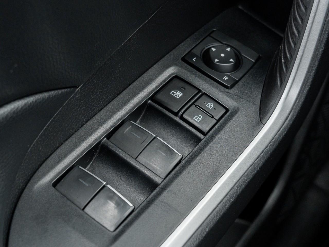 2022 Toyota RAV4 XLE 4dr All-wheel Drive Photo