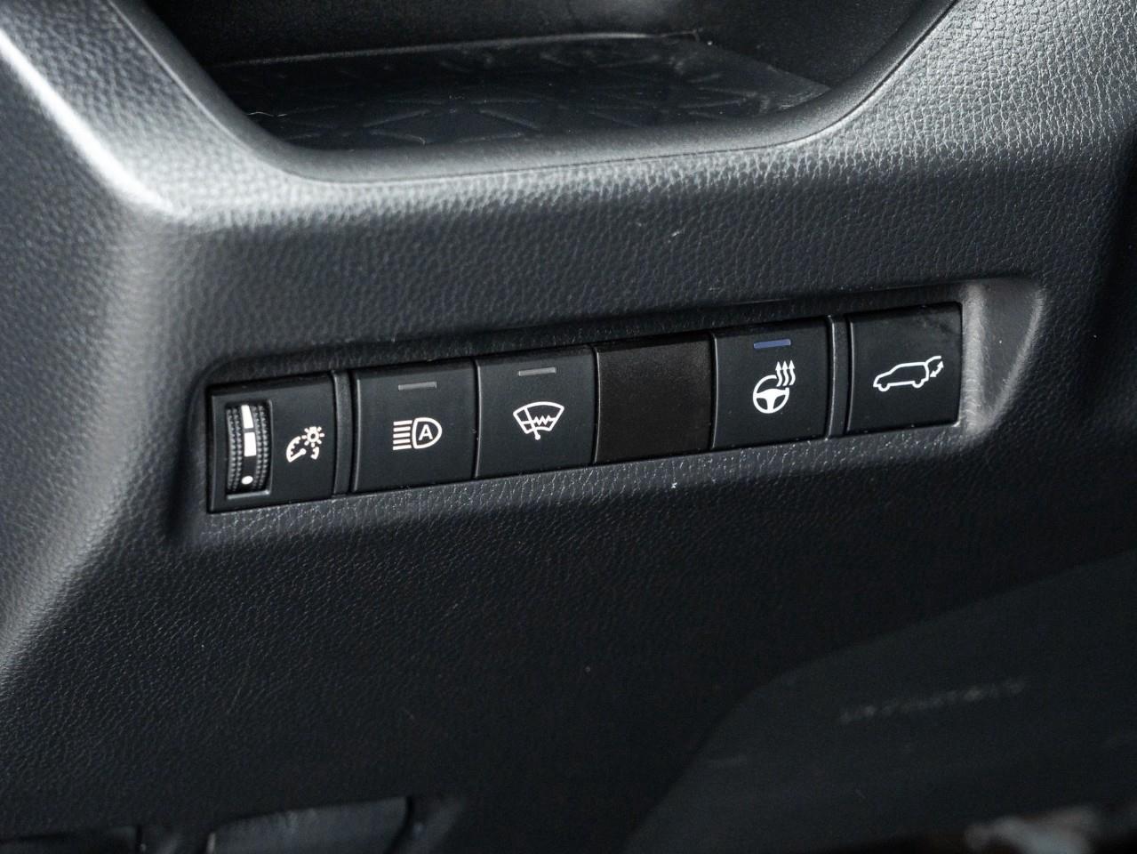 2022 Toyota RAV4 XLE 4dr All-wheel Drive Photo