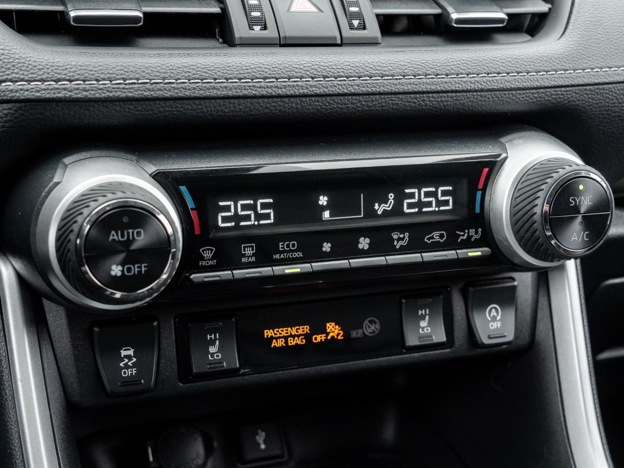 2022 Toyota RAV4 XLE 4dr All-wheel Drive Photo