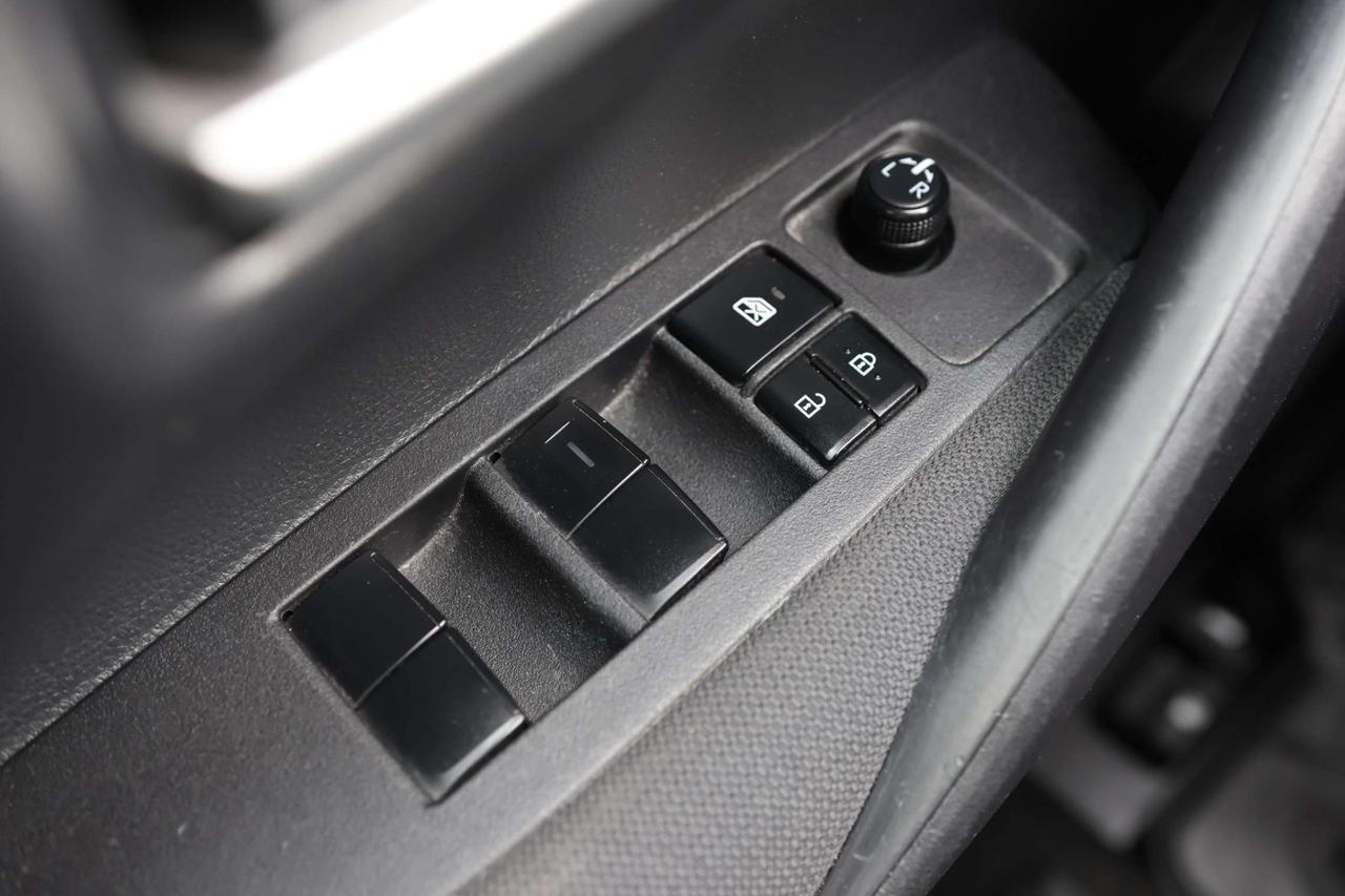 2020 Toyota Corolla LE-R STARTER/ADAPT CRUISE/BCAM/BLIS/FCW/LDW/H SEATS & STEERING/KEYLESS/CARPLAY/SUNROOF Photo