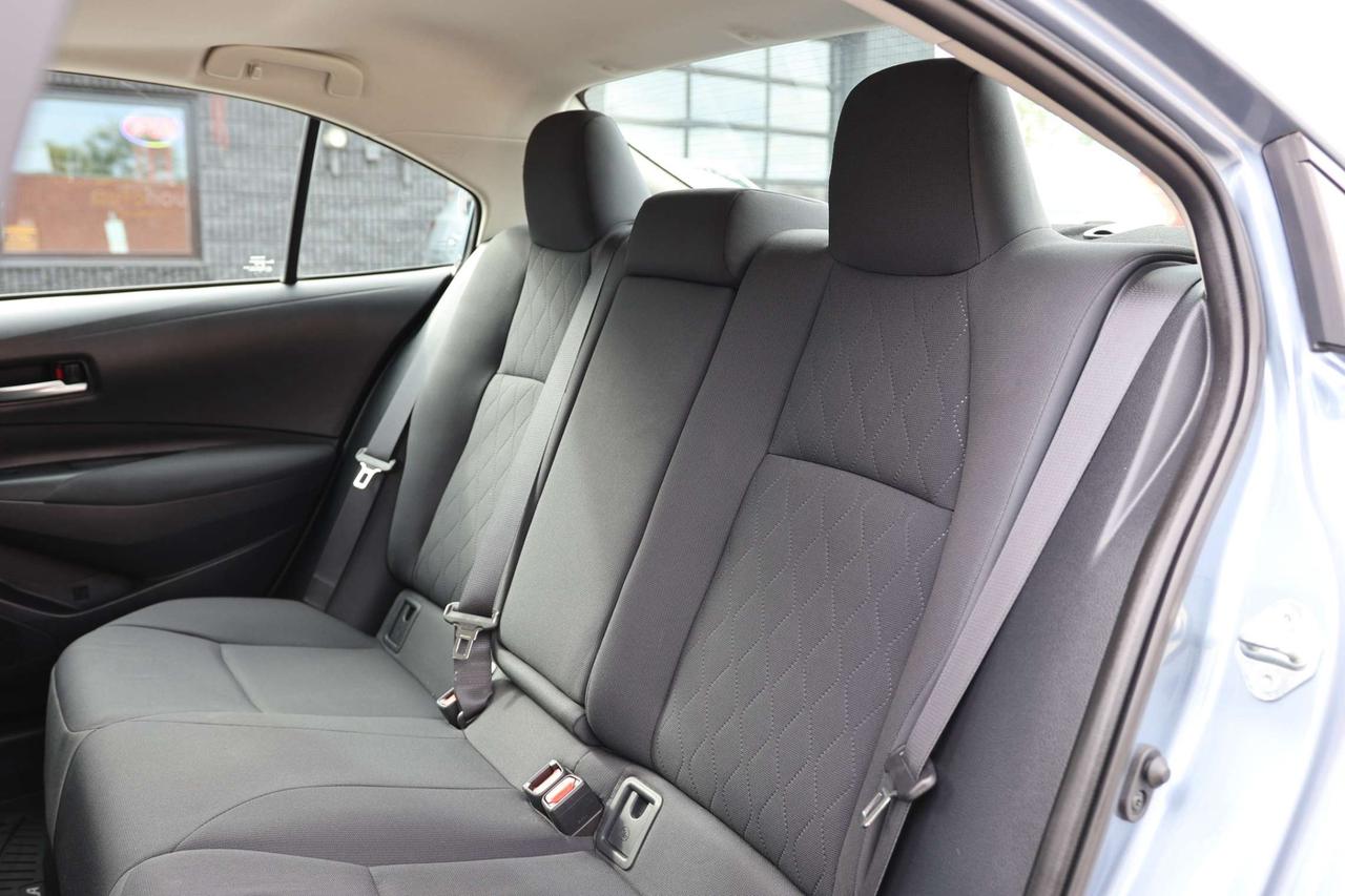 2020 Toyota Corolla LE-R STARTER/ADAPT CRUISE/BCAM/BLIS/FCW/LDW/H SEATS & STEERING/KEYLESS/CARPLAY/SUNROOF Photo