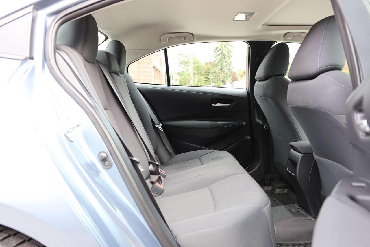 2020 Toyota Corolla LE-R STARTER/ADAPT CRUISE/BCAM/BLIS/FCW/LDW/H SEATS & STEERING/KEYLESS/CARPLAY/SUNROOF Photo