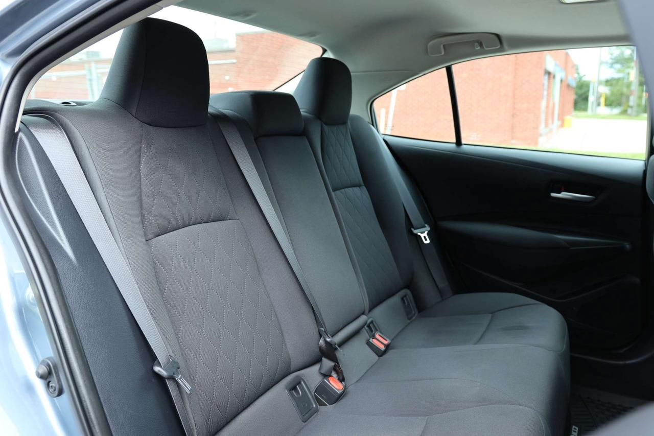 2020 Toyota Corolla LE-R STARTER/ADAPT CRUISE/BCAM/BLIS/FCW/LDW/H SEATS & STEERING/KEYLESS/CARPLAY/SUNROOF Photo
