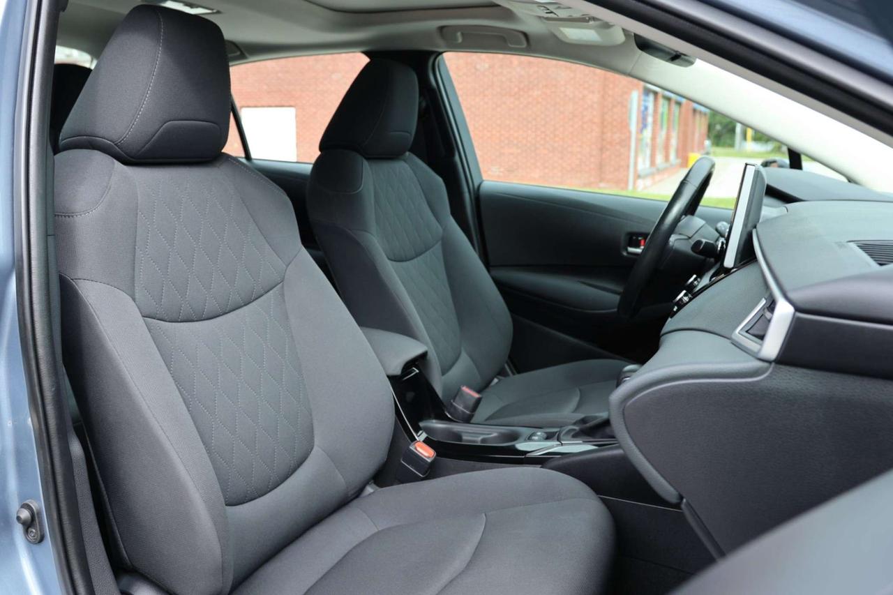 2020 Toyota Corolla LE-R STARTER/ADAPT CRUISE/BCAM/BLIS/FCW/LDW/H SEATS & STEERING/KEYLESS/CARPLAY/SUNROOF Photo