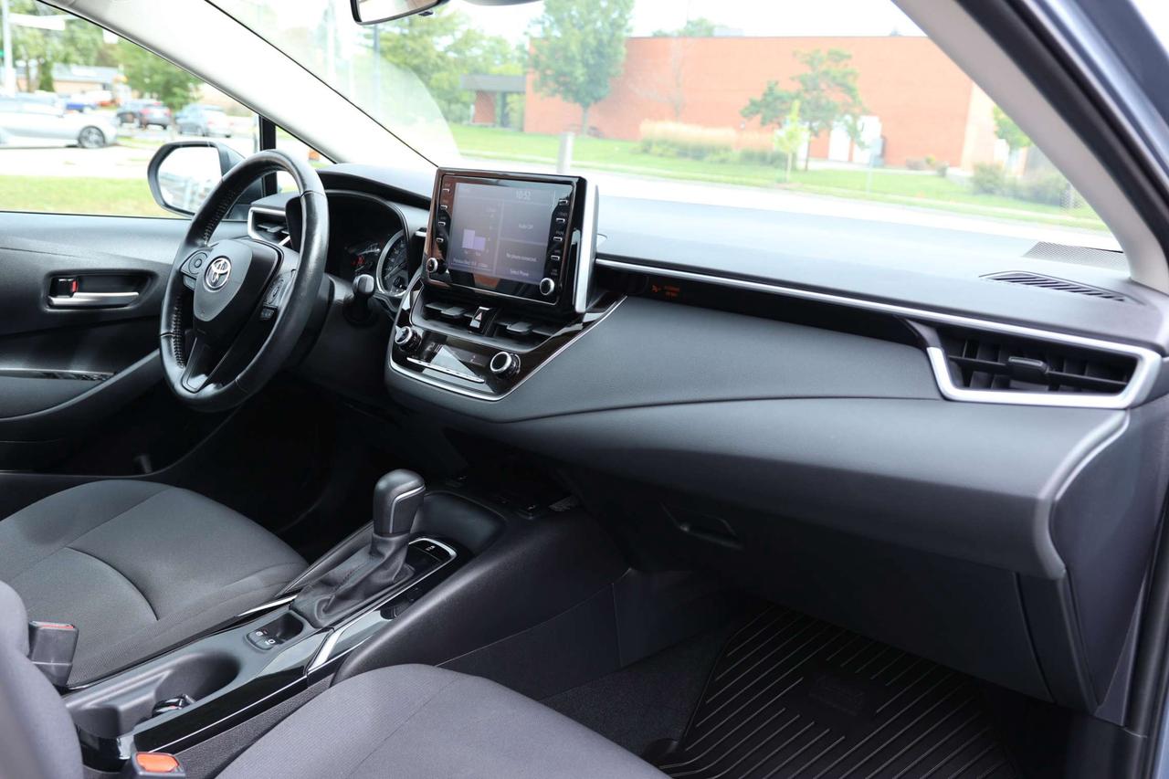2020 Toyota Corolla LE-R STARTER/ADAPT CRUISE/BCAM/BLIS/FCW/LDW/H SEATS & STEERING/KEYLESS/CARPLAY/SUNROOF Photo