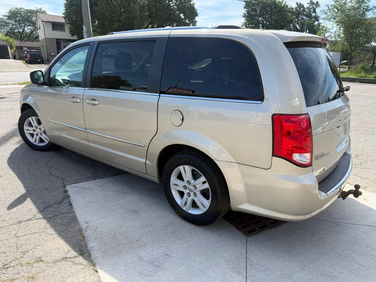 2015 Dodge Grand Caravan 4dr Wgn Crew Plus Photo4