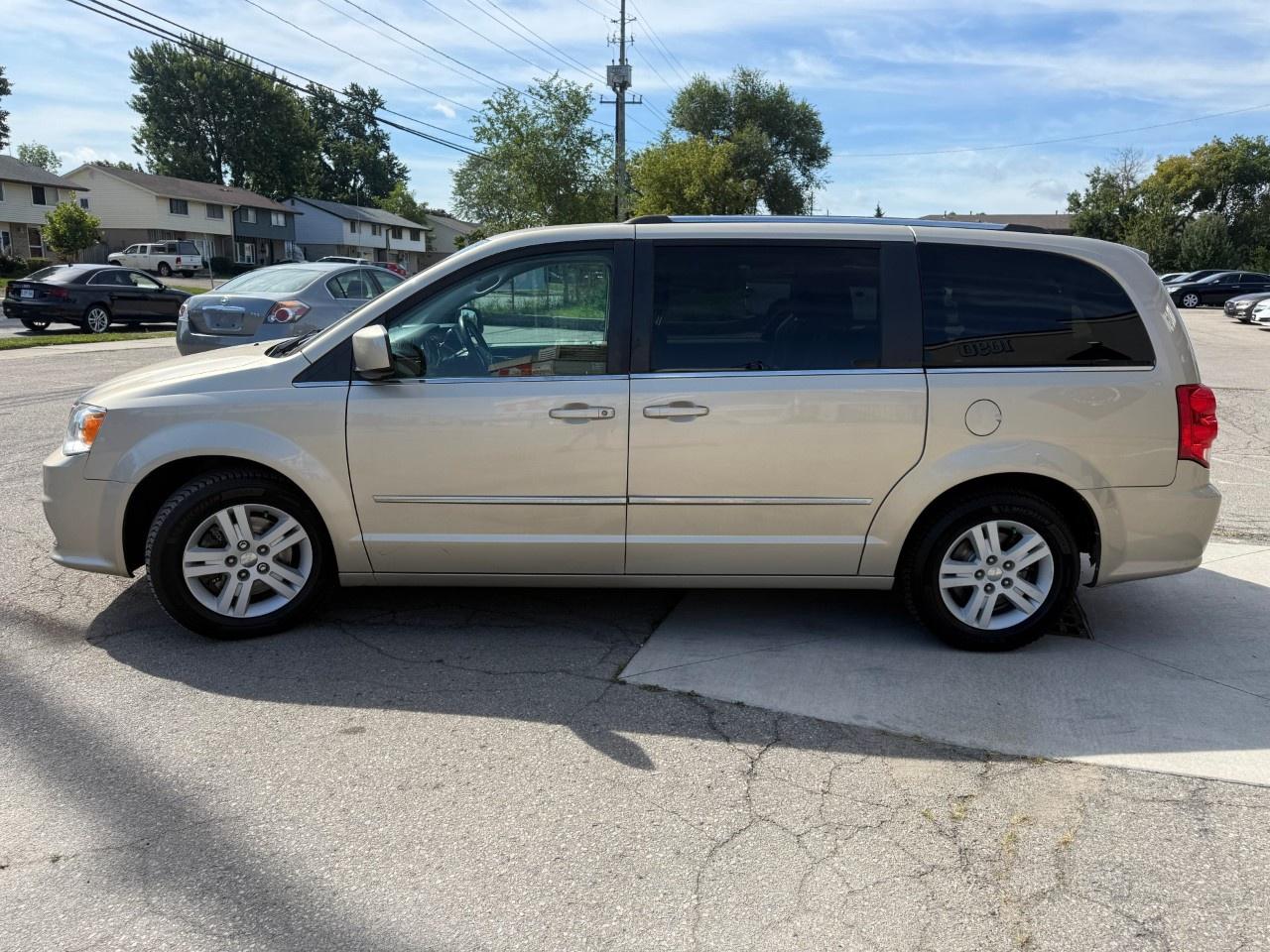 2015 Dodge Grand Caravan 4dr Wgn Crew Plus Photo