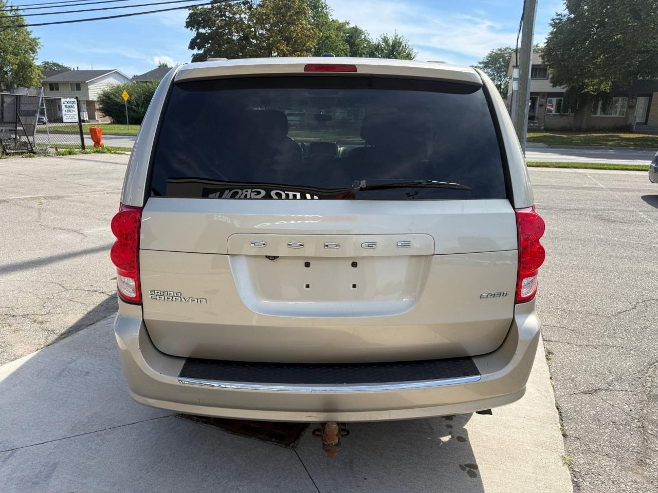 2015 Dodge Grand Caravan 4dr Wgn Crew Plus Photo