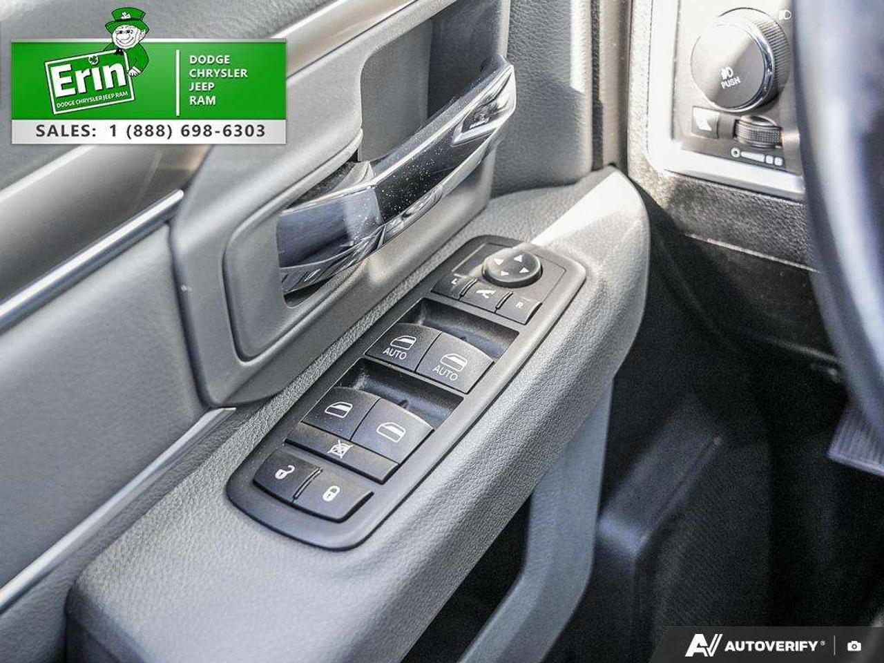2020 RAM 1500 4x4 WARLOCK HEATED STEERING WHEEL LOW KMS Photo