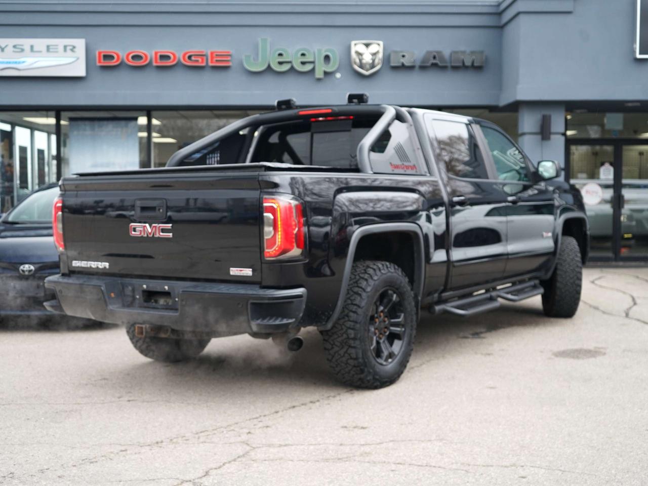 2017 GMC Sierra 1500 SLT Photo