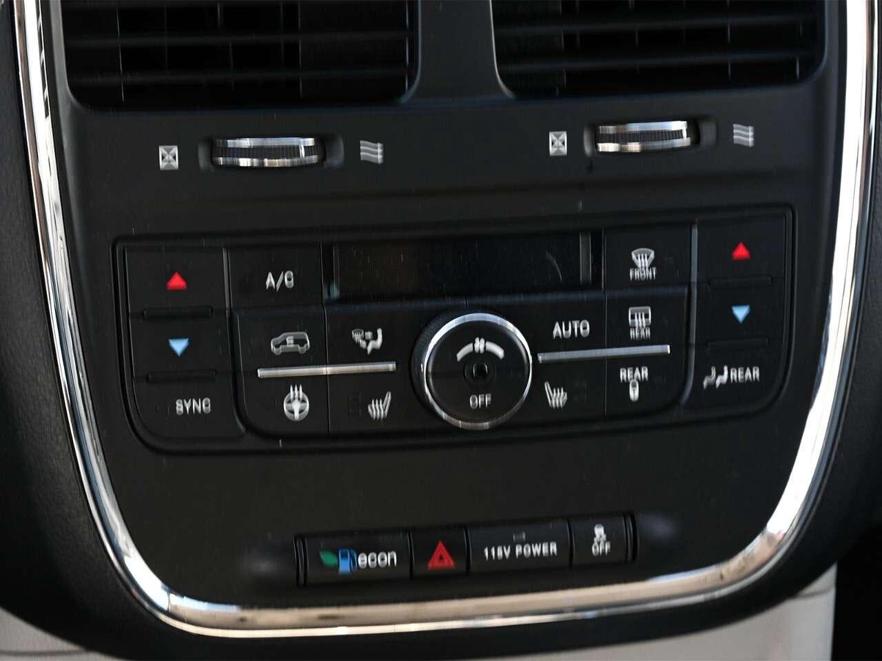 2014 Dodge Grand Caravan 4dr Wgn Crew Photo