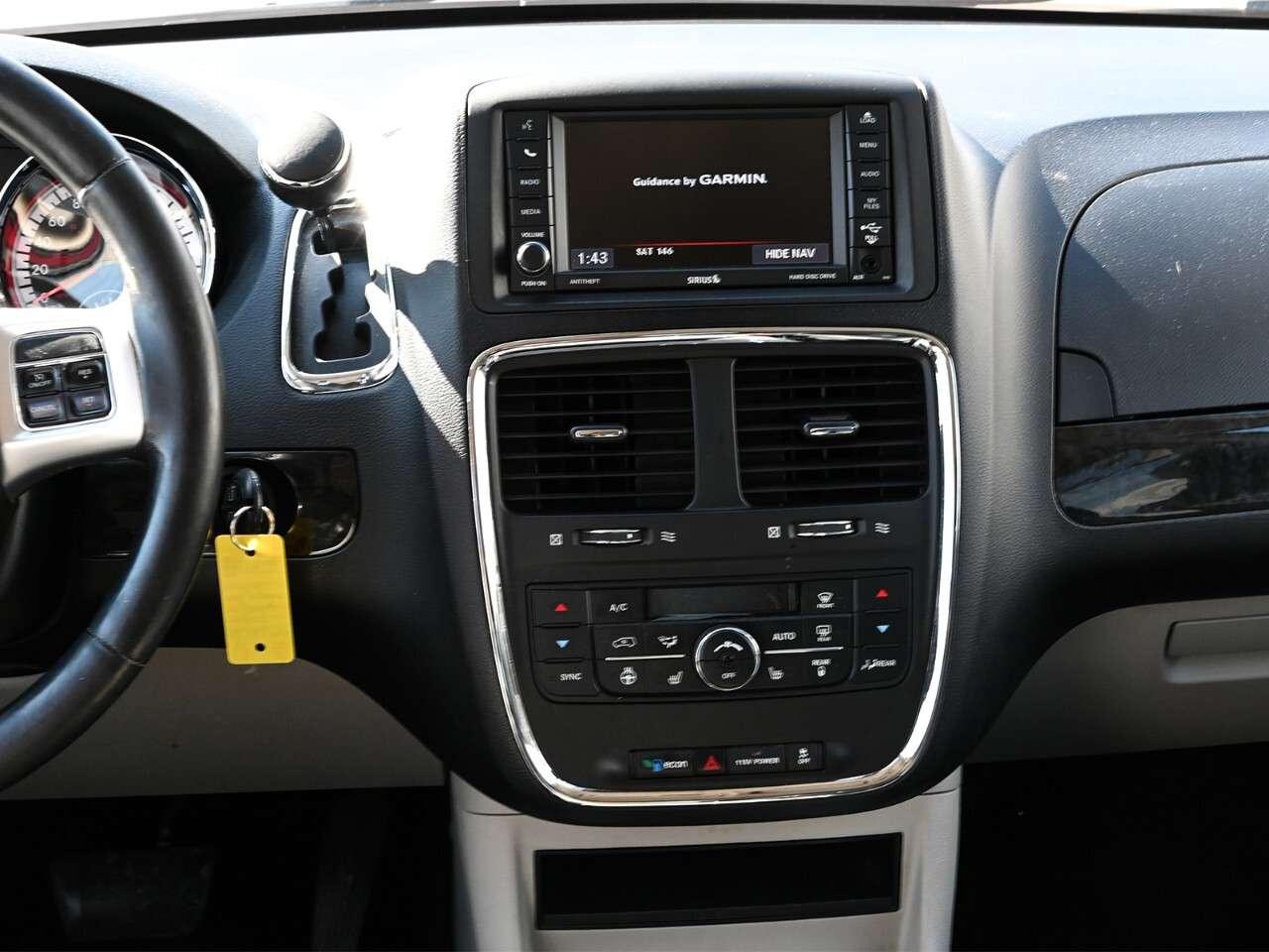 2014 Dodge Grand Caravan 4dr Wgn Crew Photo