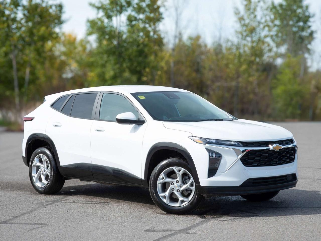 2025 Chevrolet Trax LS - Lane Keeping Assist   Remote Engine Start Photo1
