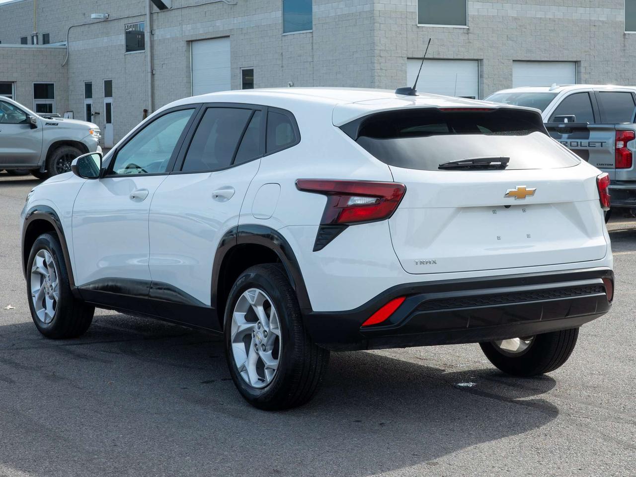 2025 Chevrolet Trax LS - Lane Keeping Assist   Remote Engine Start Photo