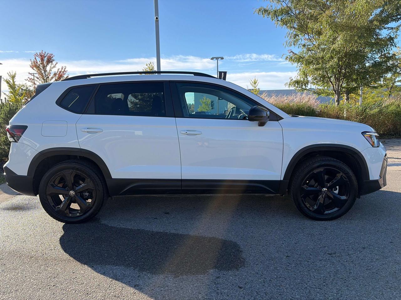 2026 Volkswagen Taos Comfortline Black Edition Photo
