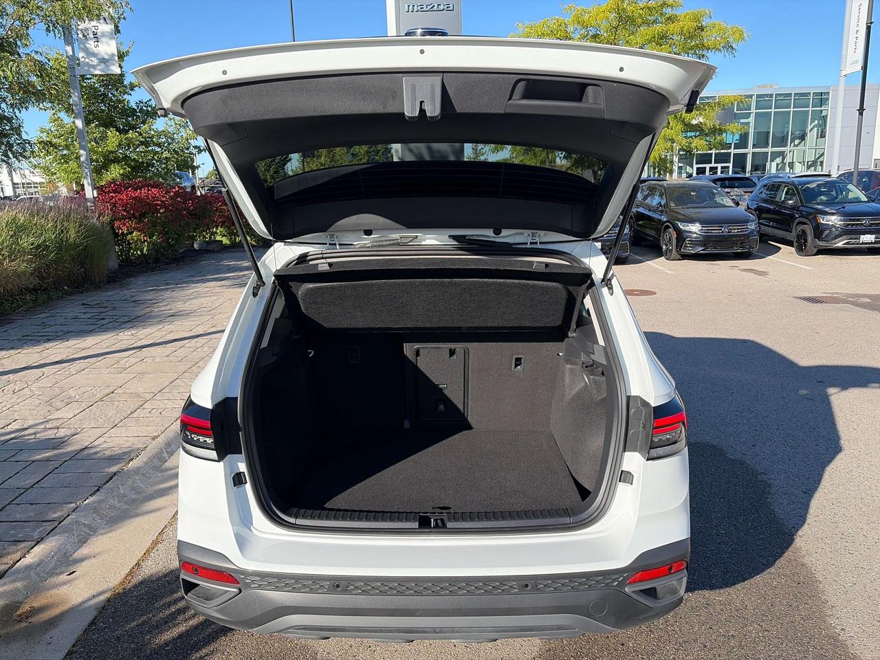 2026 Volkswagen Taos Comfortline Black Edition Photo