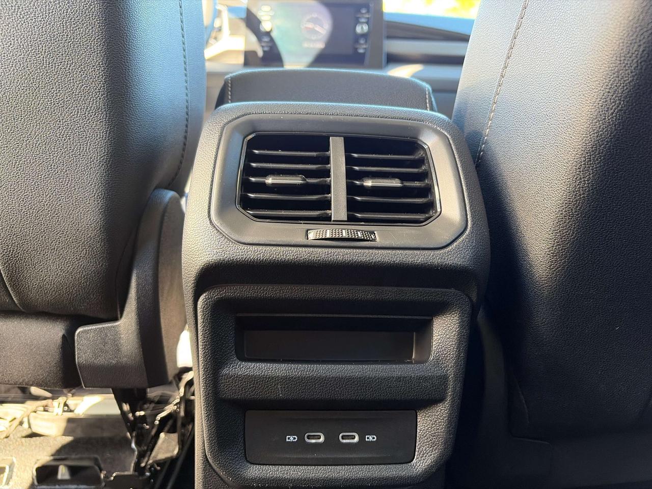 2026 Volkswagen Taos Comfortline Black Edition Photo