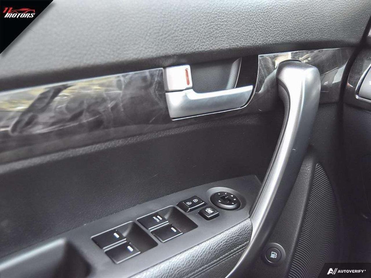 2014 Kia Sorento AWD 4dr V6 Auto LX Photo