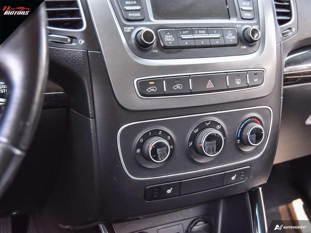 2014 Kia Sorento AWD 4dr V6 Auto LX Photo